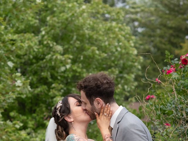 David and Madeline's wedding in Niagara on the Lake, Ontario 44