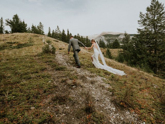 Aaron and Lisa&apos;s wedding in Canmore, Alberta 43