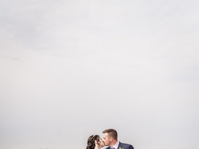 Luke and Emma&apos;s wedding in Drumheller, Alberta 28