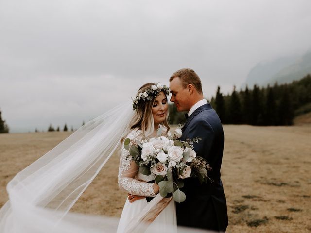 Tanner and Jenalee&apos;s wedding in Kananaskis, Alberta 31