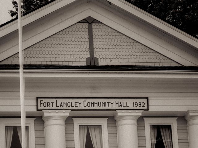 Thomas and Brittany&apos;s wedding in Fort Langley, British Columbia 54