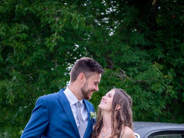 Evan and Jamie&apos;s wedding in Angus, Ontario 41