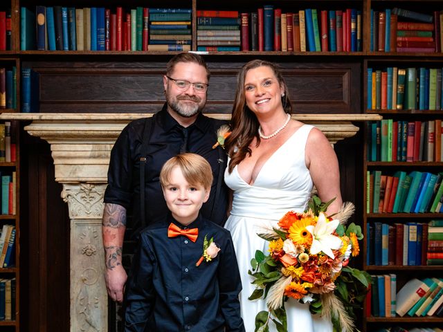 David and Crystal's wedding in Winnipeg, Manitoba 7