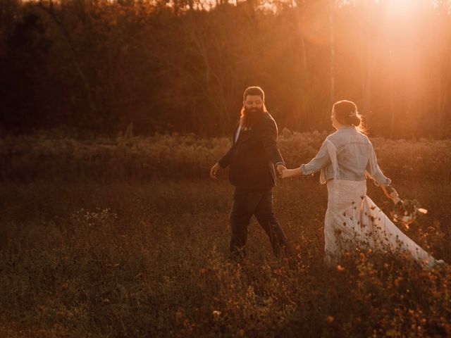 Jesse and Mikaela&apos;s wedding in Tweed, Ontario 149