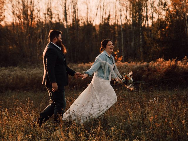 Jesse and Mikaela's wedding in Tweed, Ontario 153