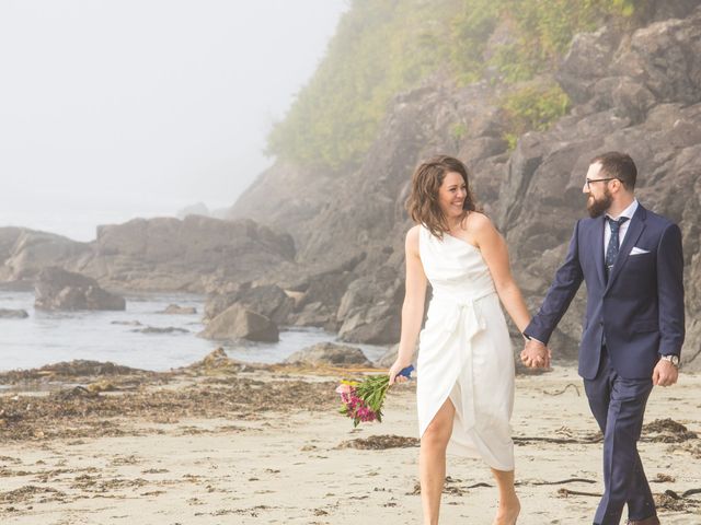 Brandon and Holly&apos;s wedding in Ucluelet, British Columbia 11