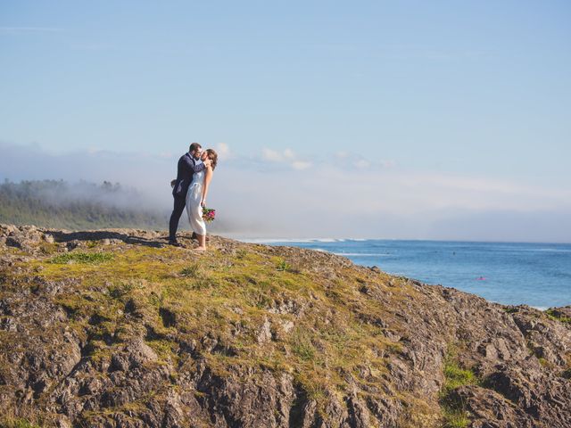 Brandon and Holly&apos;s wedding in Ucluelet, British Columbia 14