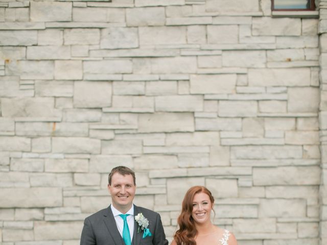 David and Leanne&apos;s wedding in Niagara Falls, Ontario 27