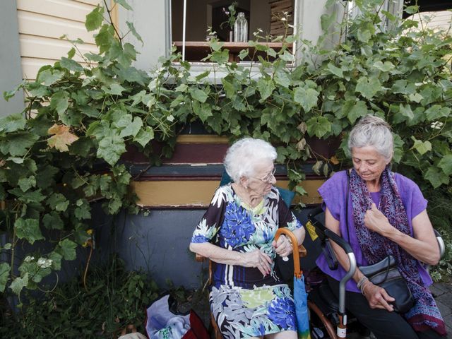 Timothy and Artemis&apos;s wedding in Victoria, British Columbia 13