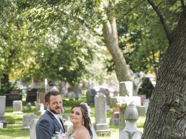 Derek and Tawny&apos;s wedding in Windsor, Ontario 25