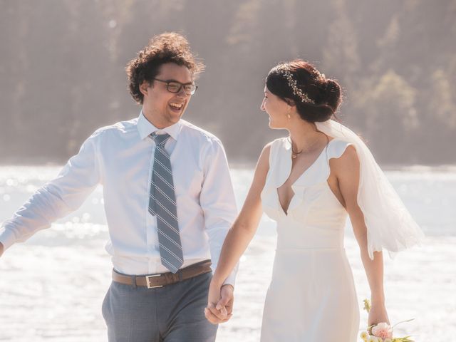 Kryrl and Yevheniia&apos;s wedding in Tofino, British Columbia 18