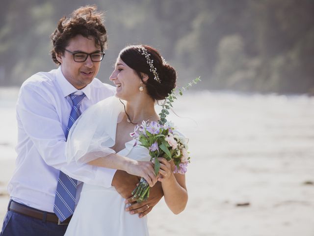 Kryrl and Yevheniia&apos;s wedding in Tofino, British Columbia 27