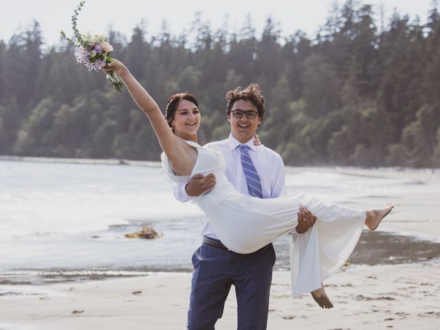 Kryrl and Yevheniia&apos;s wedding in Tofino, British Columbia 30