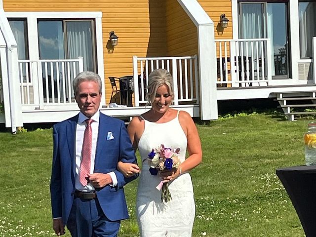 Richard  and Gabrielle &apos;s wedding in Orford, Quebec 18