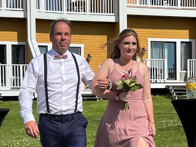 Richard  and Gabrielle &apos;s wedding in Orford, Quebec 20