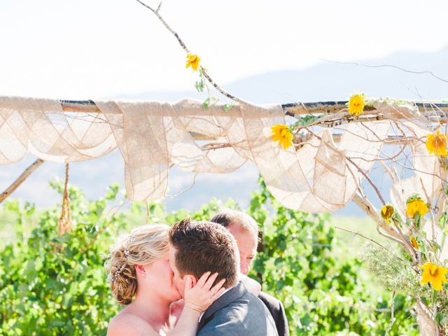 Matt and Sarah's wedding in Oliver, British Columbia 31