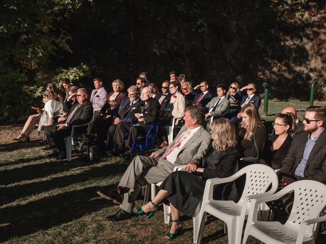 Jordan and Alex&apos;s wedding in Grenville-Sur-La-Rouge, Quebec 32