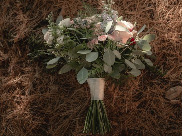 Jordan and Alex&apos;s wedding in Grenville-Sur-La-Rouge, Quebec 54