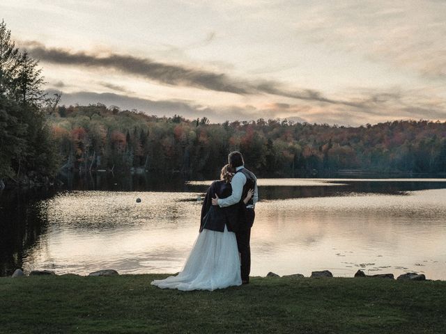 Jordan and Alex&apos;s wedding in Grenville-Sur-La-Rouge, Quebec 71