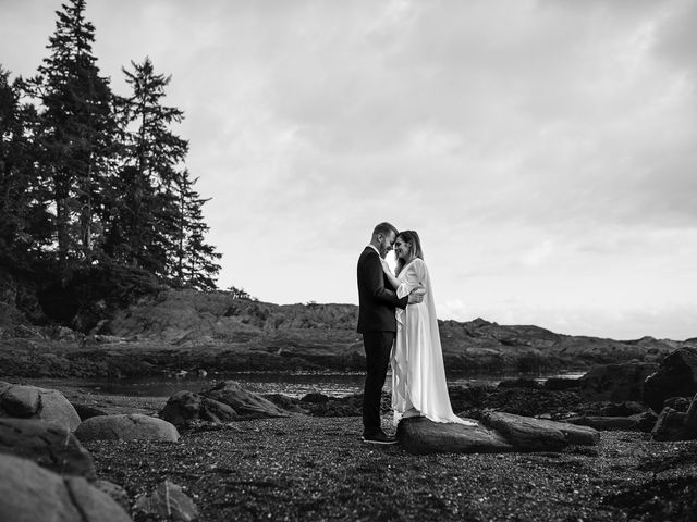 James and Anna&apos;s wedding in Port Renfrew, British Columbia 25