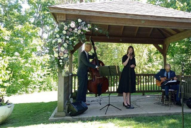 The Tiffany Hanus Jazz Trio 1