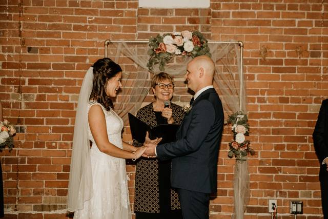 Kim Adeney - Licenced Officiant 1