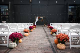 Luxe Designs - Planning, Florals, and Decor - 6