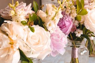 Mint and Magnolia Floral Design - 8