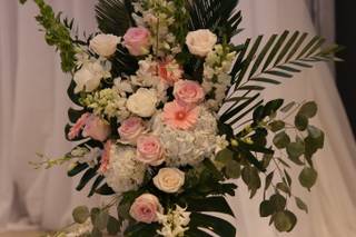 Nelia's Floral Design - 9