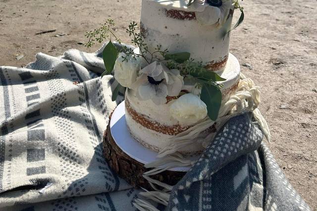 SWIRL Custom Cakes & Desserts 2