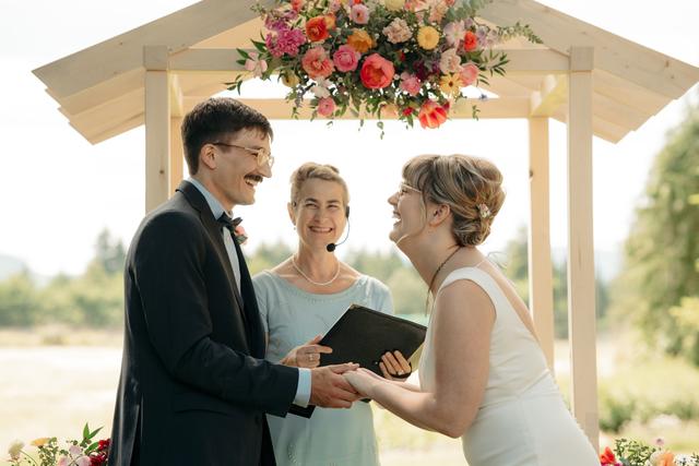 Lisa Hartley Celebrant - 1