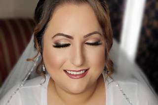 Signature by Saira Rahim mua - 10