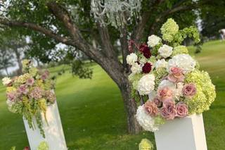 C H E M I S T R Y  weddings & gatherings - 6