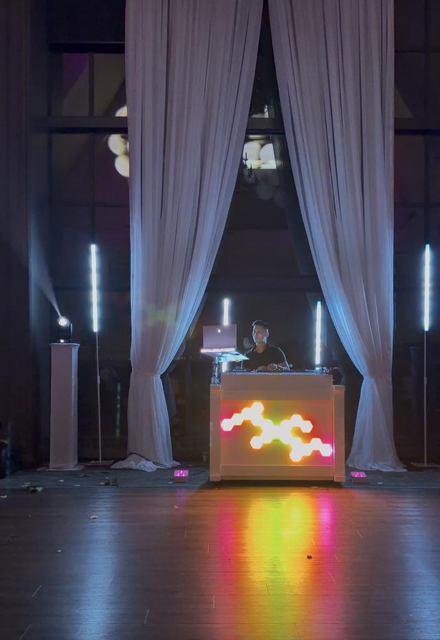 We Know Music DJ Services - 2