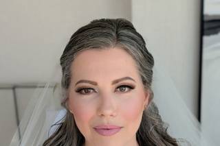 Dollface Makeup & Hair - 14