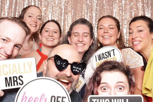 Kreating Smiles Photo booth - 1