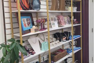 Lola's Designer Clothing - 4