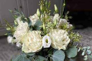 Simply Unique Flowers & Gifts - 8