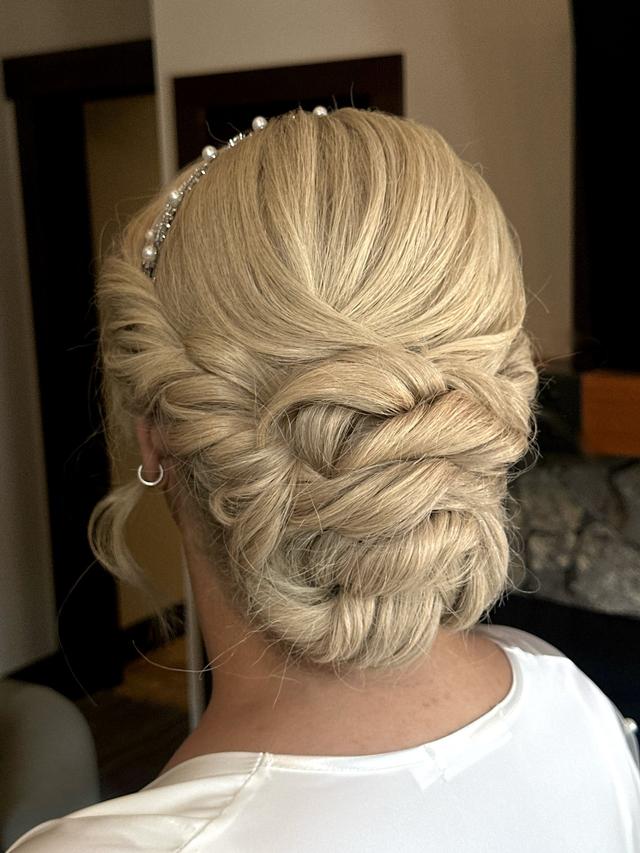 Colleen Conroy Makeup & Hair - 2