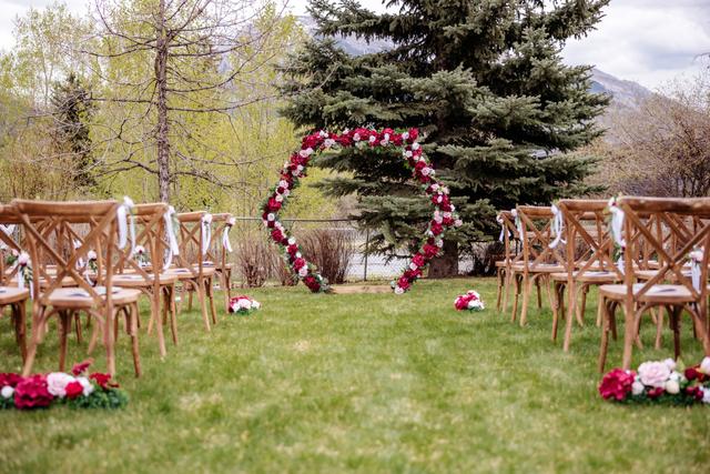 Honor & Grace Floral Design - 1