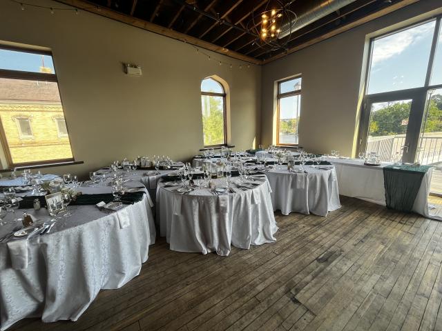 Rivers Edge at the Arlington Hotel - 3