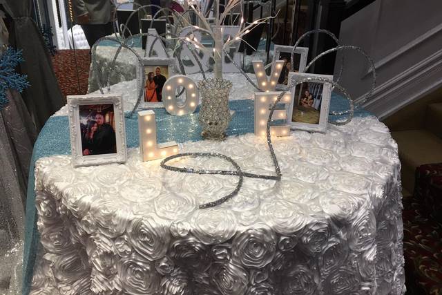 A&R Elegant Chic Designs 1