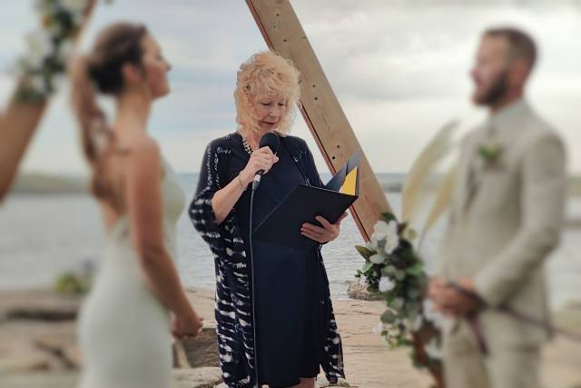 Tracy Biggar, Wedding Officiant 4