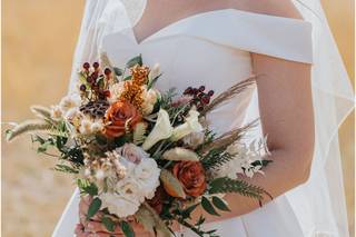 Blue Lakes floral design - 11