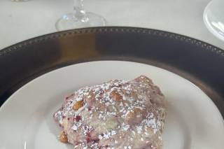 A Bear and Bison Canadian Country Inn - 10