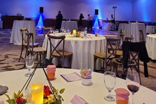 Sheraton Suites Calgary Eau Claire - 8