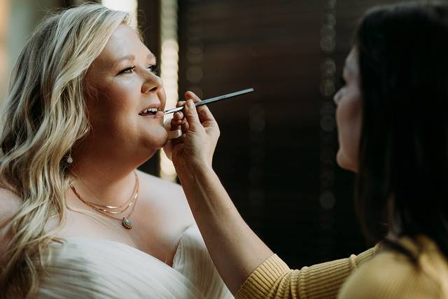 Kerry Waring - Makeup and Hair Artist 1