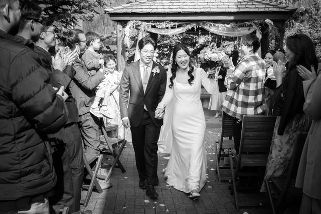 A Bear and Bison Canadian Country Inn - 3