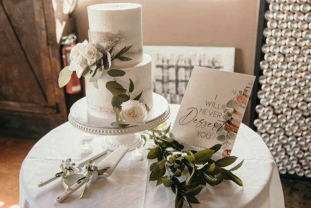 Yvonne's Delightful Cakes 3