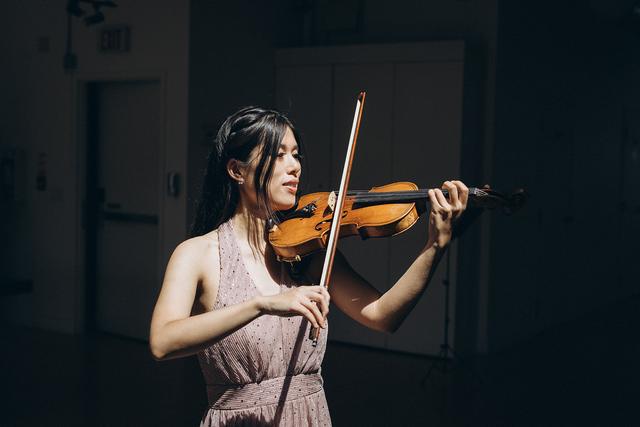Kate Luo Violin - 1